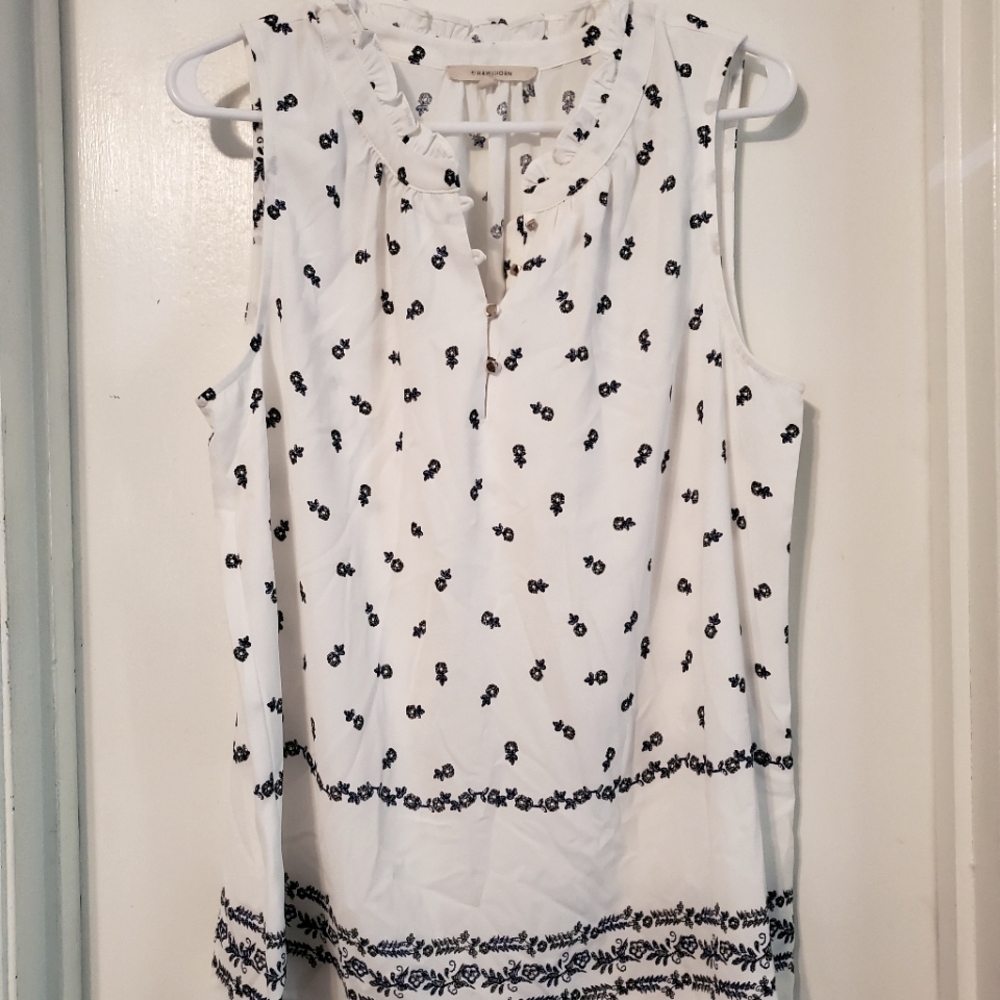 White sleeves top